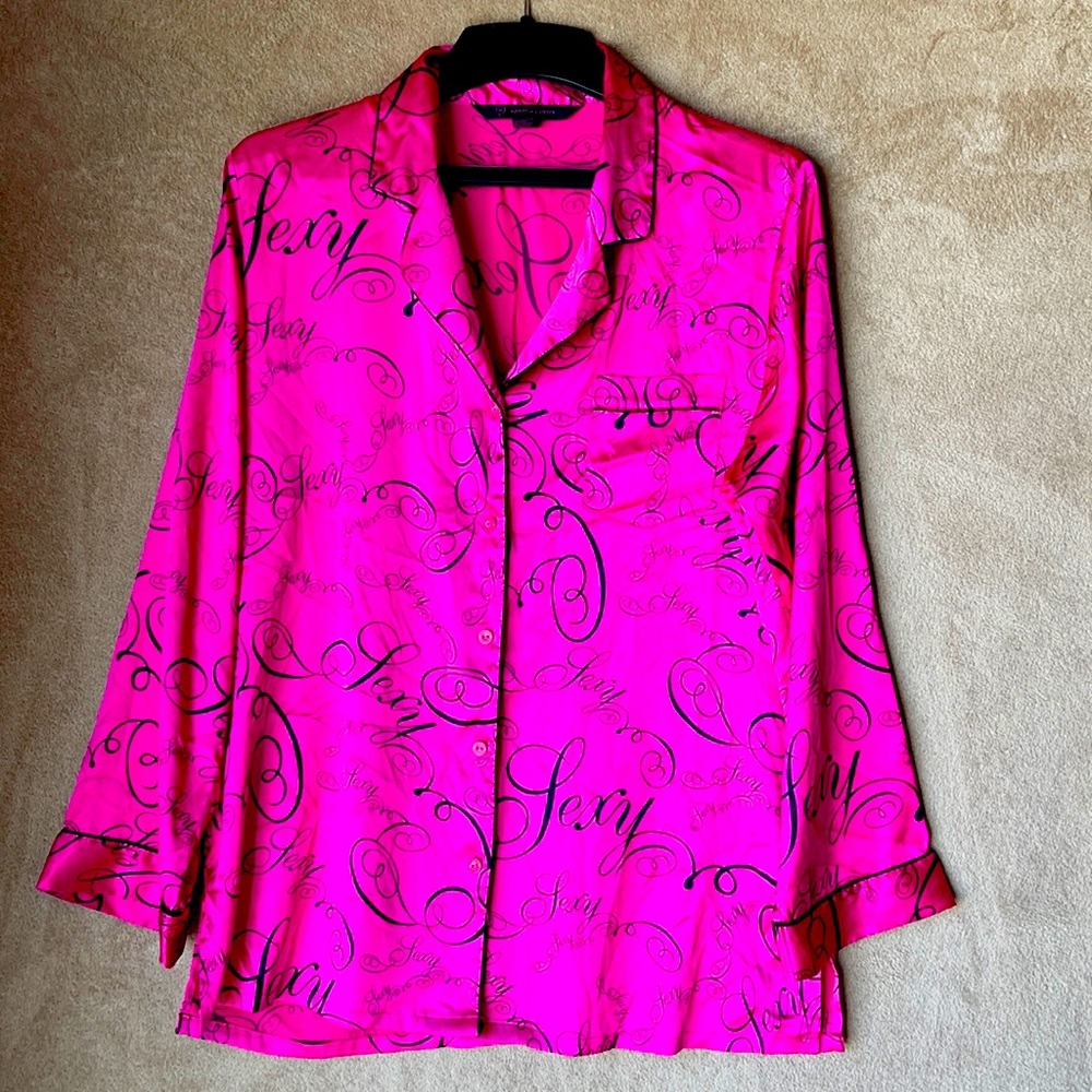 M Victoria’s Secret Sleeping Shirt